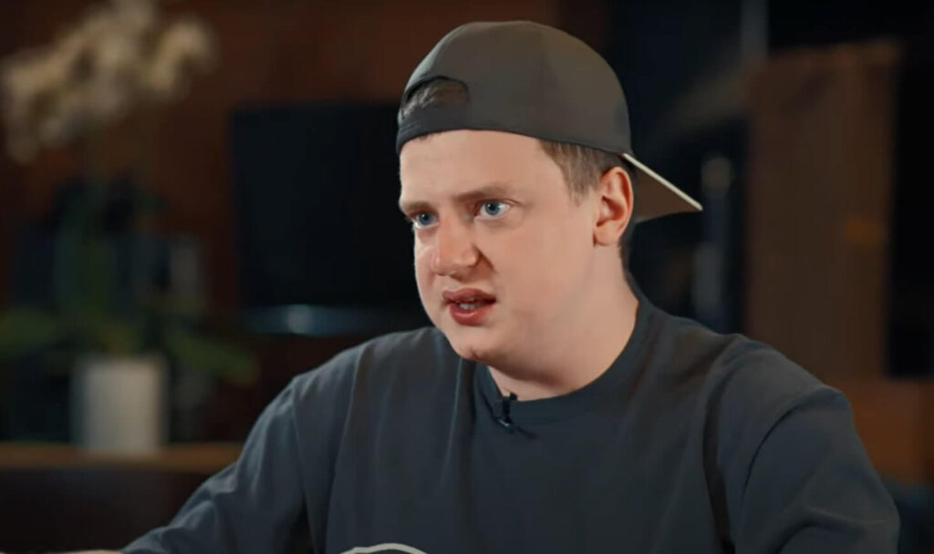 Стример Mellstroy (Андрей Бурим) на трансляции
